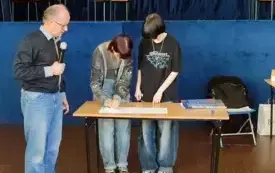 1743415283088