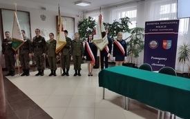 Przekazanie radiowoz&oacute;w, podpisanie porozumienia 2023 (80)