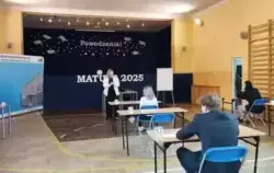Zdjęcie do Drodzy maturzyści trzymamy za Was kciuki!